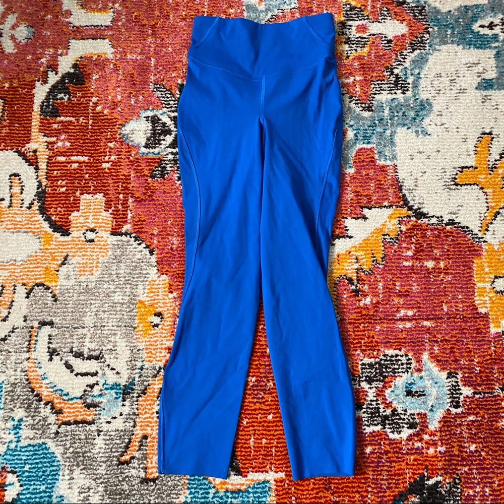 EUC Lululemon Base Pace High Rise Crop Symphony Blue 23”